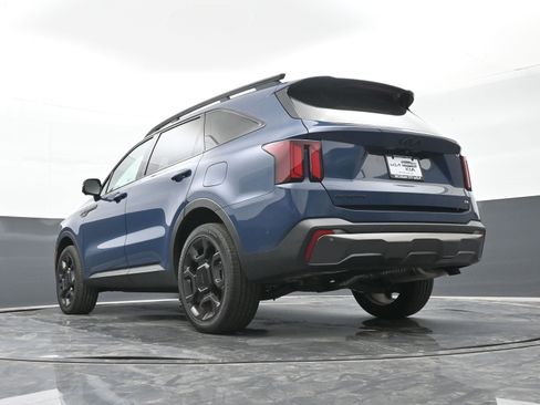 Used 2025 Kia Sorento SX image 44