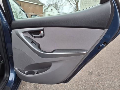 Used 2016 Hyundai Elantra SE w/ Option Group 02 image 14