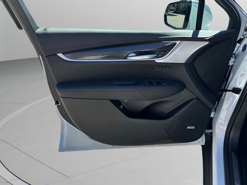 New 2026 Cadillac XT5 Sportv w/ LPO, Onyx Lite Package image 25