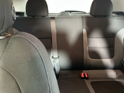 Used 2023 Chevrolet TrailBlazer LT FWD image 24