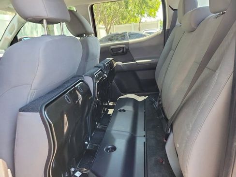 Used 2023 Toyota Tacoma SR5 w/ Technology Package image 7