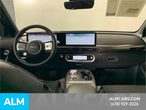 Used 2023 Genesis GV60 Advanced image 30