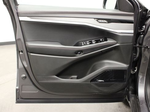 Used 2025 Jeep Wagoneer S Limited image 19