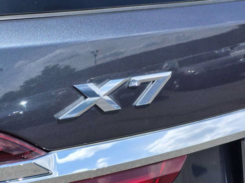 Used 2022 BMW X7 xDrive40i w/ Executive Package AWD/4WD image 13