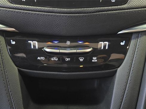 Used 2025 Cadillac XT5 Premium Luxury image 23