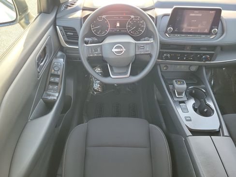 Certified 2025 Nissan Rogue S image 14