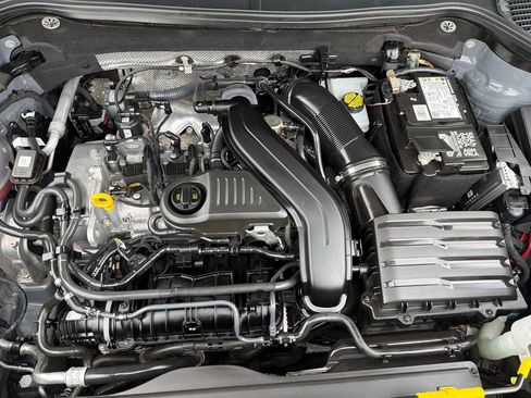 Used 2022 Volkswagen Taos SE image 22