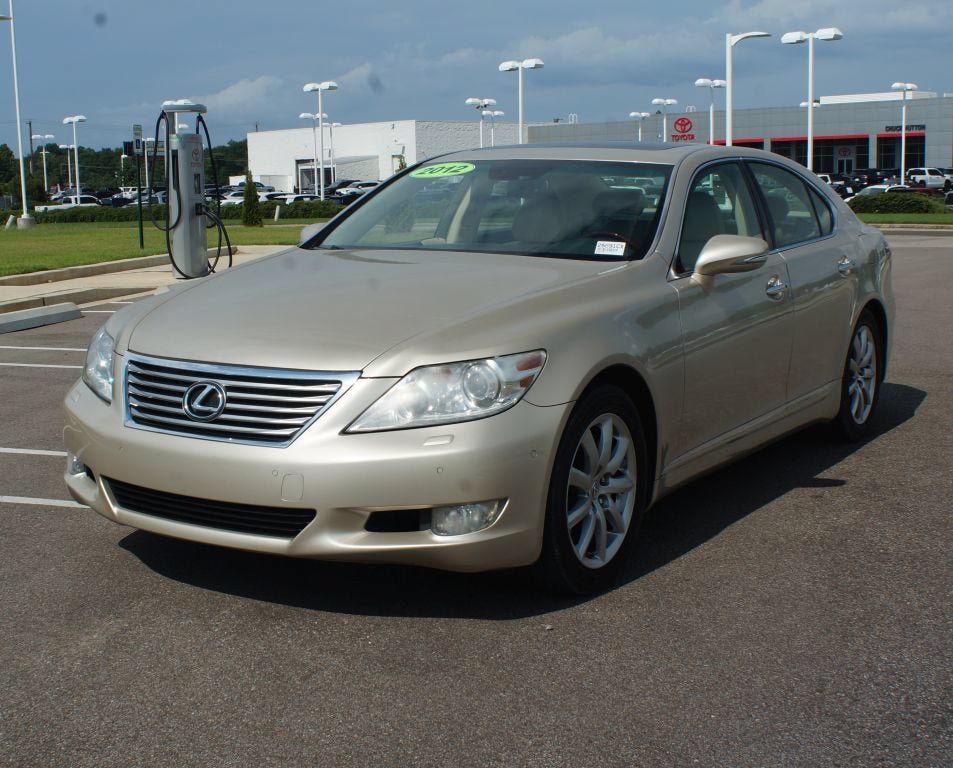 Used 2012 Lexus LS 460 w/ Comfort Pkg RWD image 17