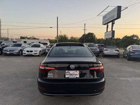 Used 2020 Volkswagen Jetta SE w/ SE Cold Weather Package FWD image 31