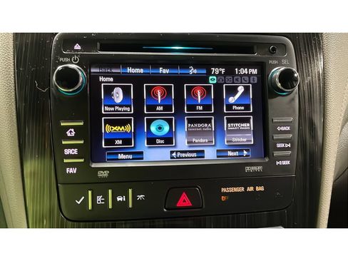 Used 2017 Chevrolet Traverse LT w/ Traveler's Package FWD image 13