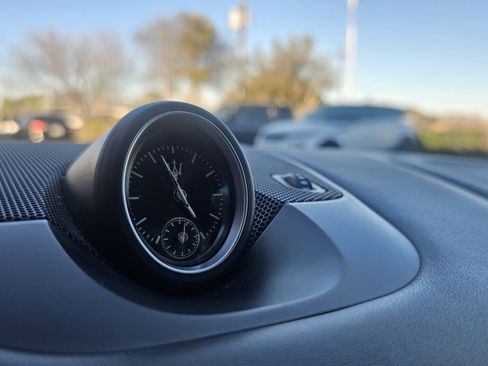 Used 2021 Maserati Levante GranLusso image 45