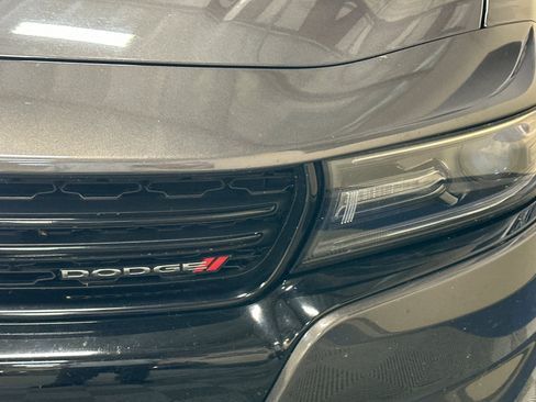 Used 2017 Dodge Charger SE w/ Blacktop Package RWD image 48