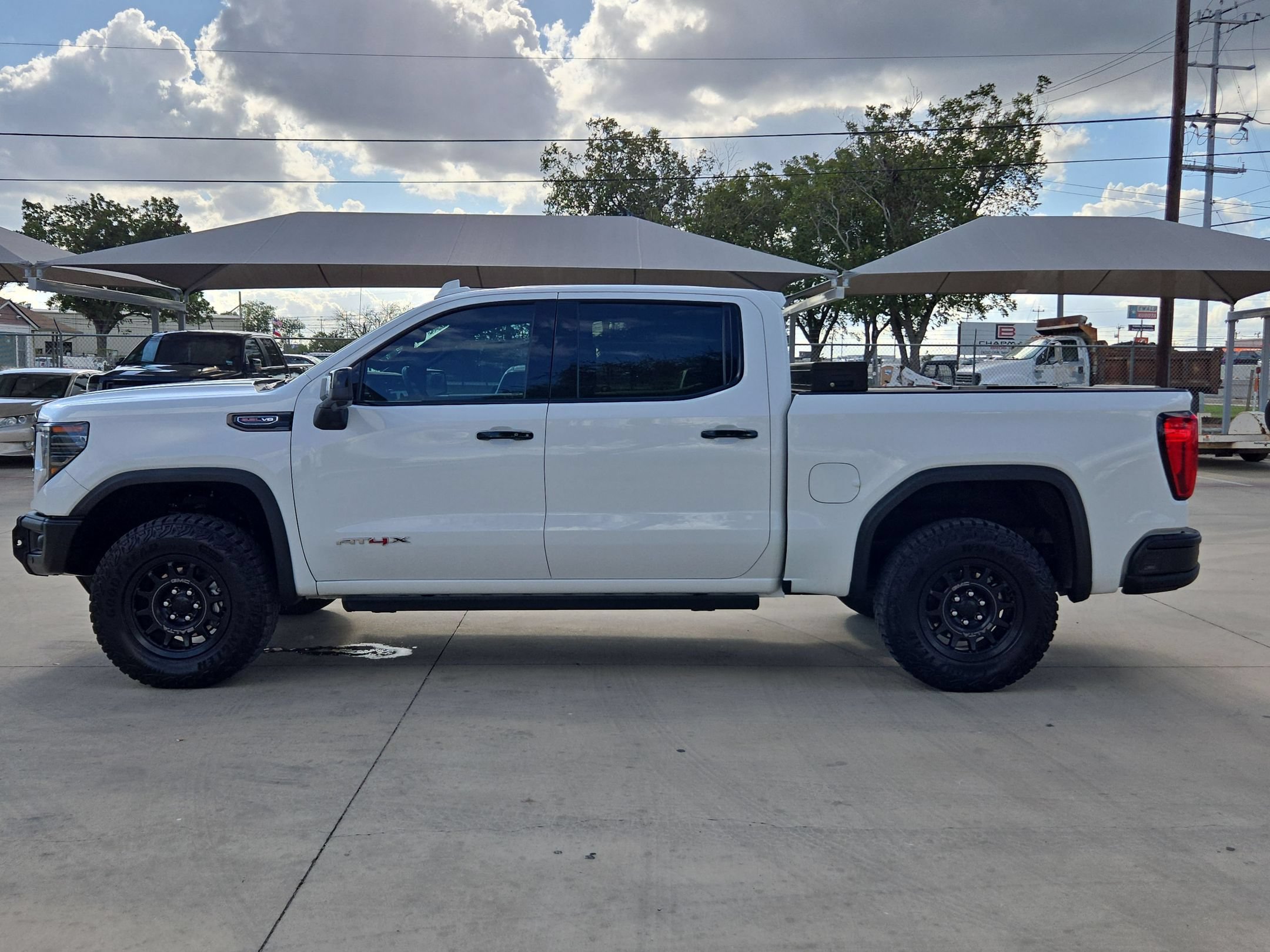 Certified 2025 GMC Sierra 1500 AT4X w/ AT4X AEV Edition AWD/4WD image 6
