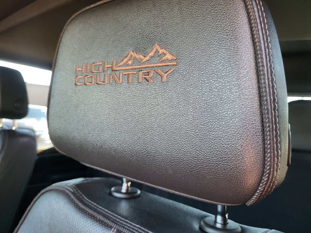 Used 2023 Chevrolet Silverado 1500 High Country w/ High Country Premium Package AWD/4WD image 16