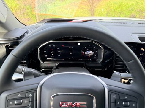 New 2026 GMC Sierra 1500 SLT w/ SLT Premium Package image 15