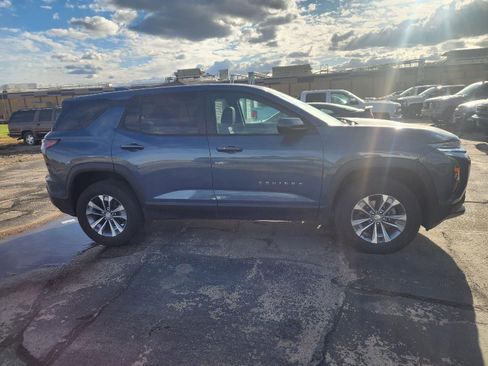 Used 2025 Chevrolet Equinox LT image 4