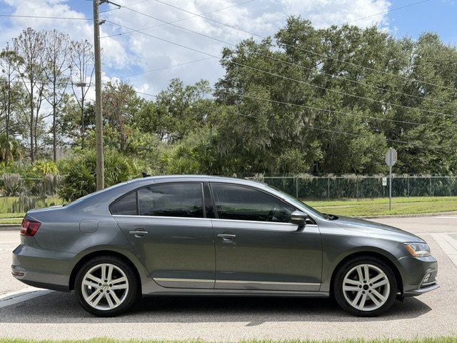 Used 2017 Volkswagen Jetta SEL FWD image 6