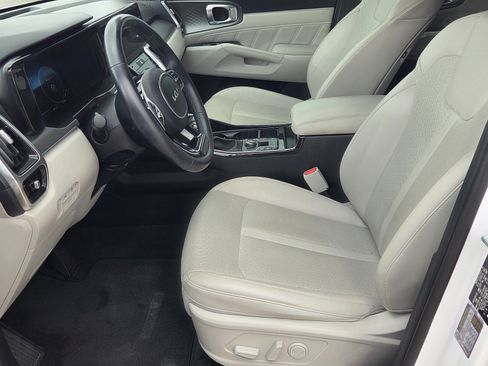 Used 2023 Kia Sorento SX FWD image 4