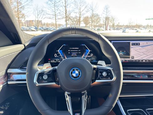 New 2026 BMW 750e xDrive w/ Luxury Rear Seating Package image 18