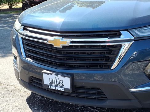 Used 2023 Chevrolet Traverse LS FWD image 34