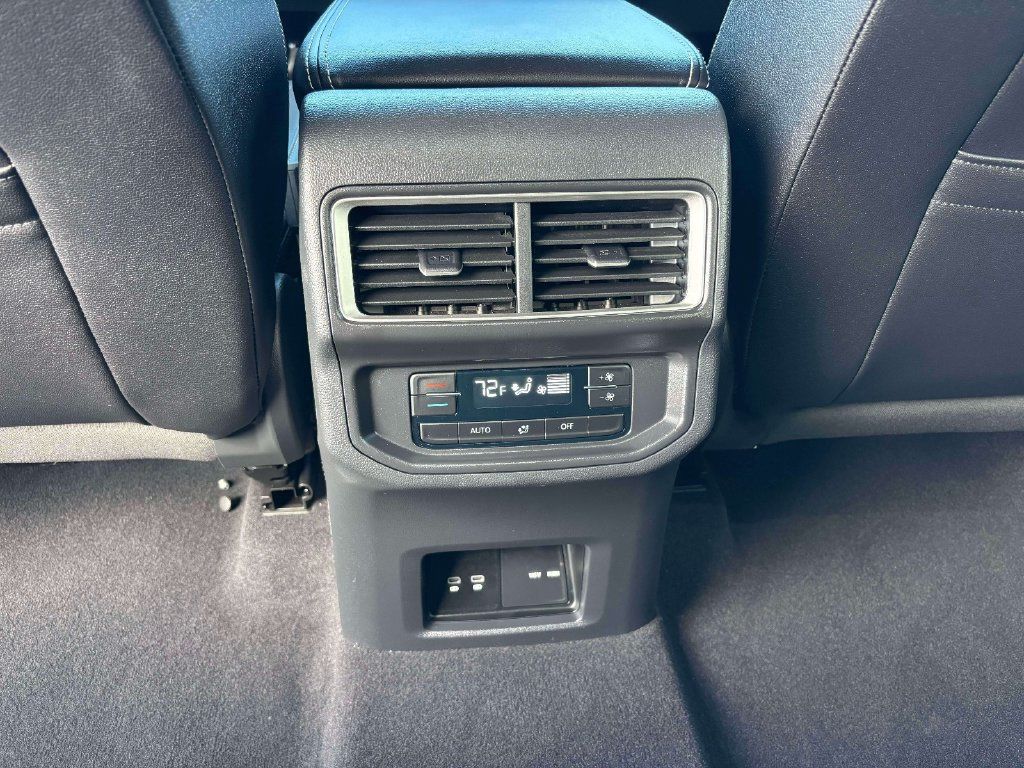Used 2026 Volkswagen Atlas SE AWD/4WD image 15