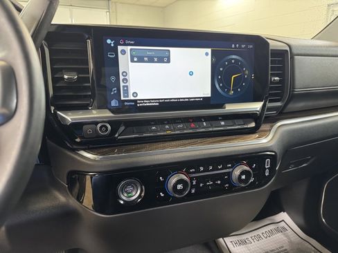 Used 2024 Chevrolet Silverado 1500 LT image 34