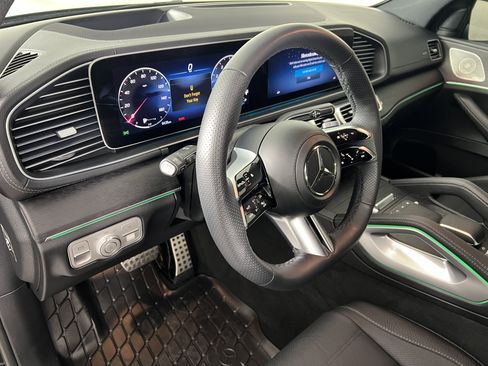 Certified 2025 Mercedes-Benz GLS 580 4MATIC image 16