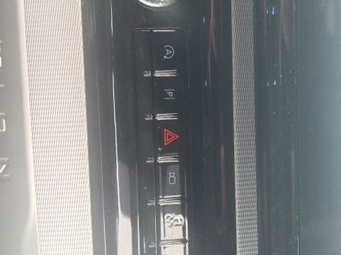 Used 2025 Ford Expedition Active image 31