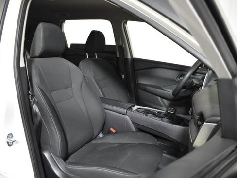 Used 2025 Nissan Rogue S AWD/4WD image 26