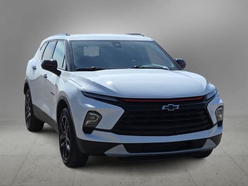 Used 2024 Chevrolet Blazer LT w/ Redline Edition FWD image 3