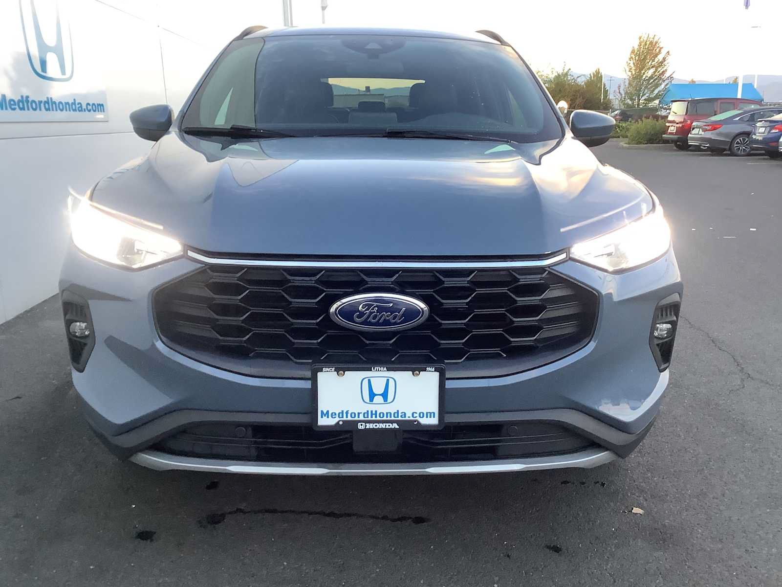 Used 2025 Ford Escape ST-Line Select AWD/4WD image 9