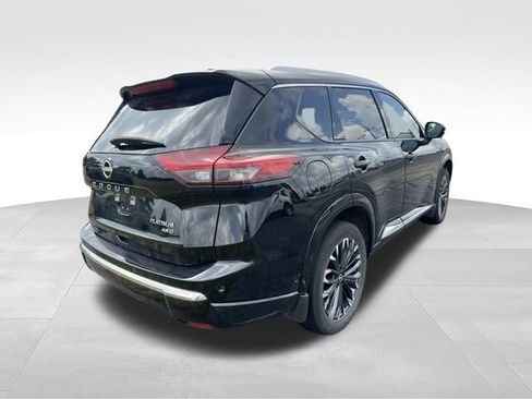 Used 2024 Nissan Rogue Platinum AWD/4WD image 2