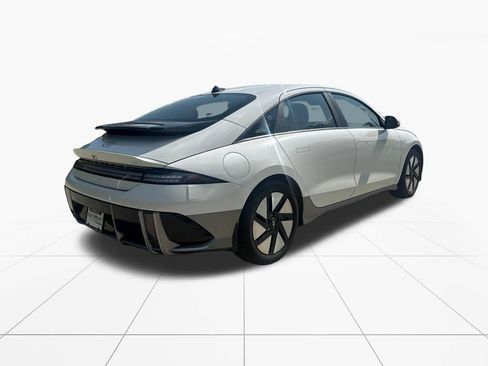 Used 2024 Hyundai Ioniq 6 SE RWD image 8
