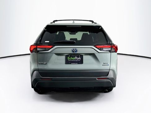 Used 2021 Toyota RAV4 XLE w/ Convenience Package AWD/4WD image 7