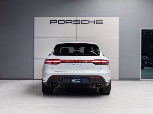 Certified 2023 Porsche Macan S AWD/4WD image 6