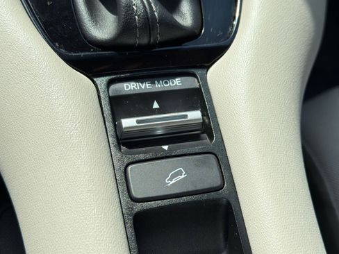 Used 2024 Honda HR-V LX image 23