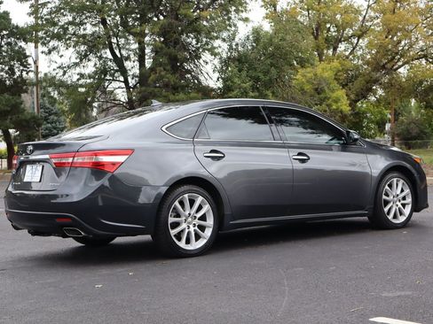 Used 2013 Toyota Avalon Limited image 5