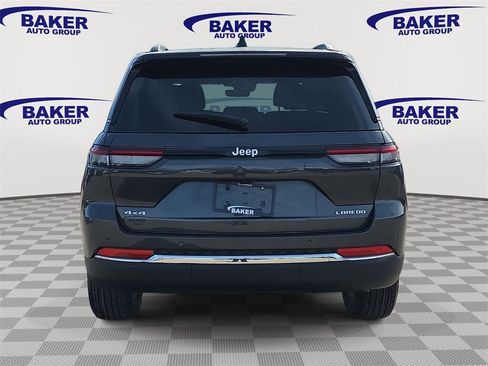 New 2026 Jeep Grand Cherokee Laredo X image 4