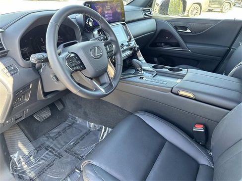 New 2025 Lexus LX 700h Overtrail image 21