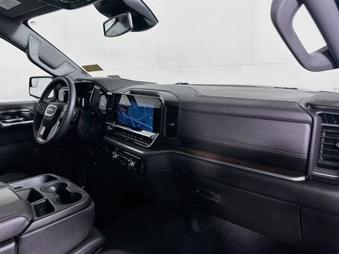 Used 2025 GMC Sierra 1500 SLT AWD/4WD image 29
