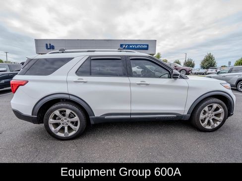 Used 2020 Ford Explorer Platinum w/ Premium Technology Package image 8