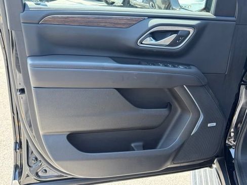 Used 2022 Chevrolet Tahoe High Country AWD/4WD image 12