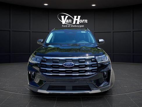 New 2026 Ford Explorer Active w/ Active Comfort Package AWD/4WD image 8