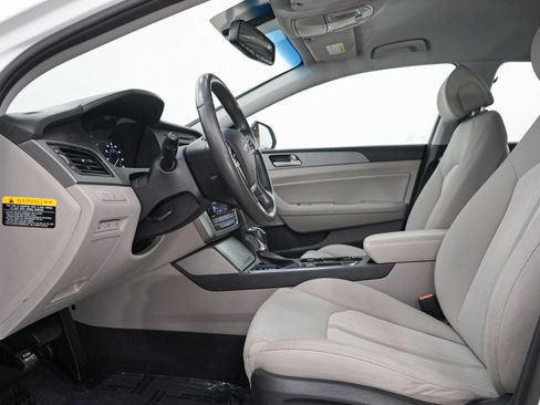 Used 2017 Hyundai Sonata Plug-In Hybrid FWD image 22
