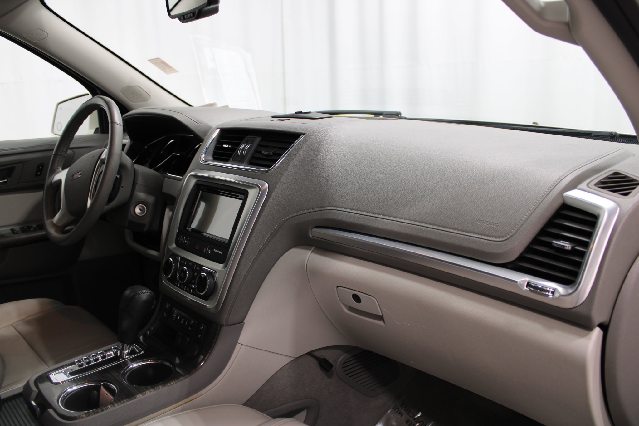 Used 2015 GMC Acadia SLT FWD image 28