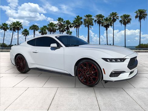 Used 2024 Ford Mustang Premium image 2