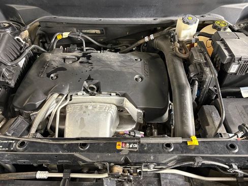 Used 2018 Chevrolet Equinox LT FWD image 44