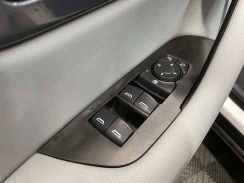Used 2020 Chevrolet Blazer LT FWD image 27