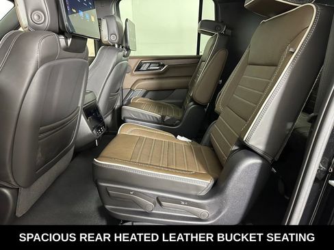 Used 2025 GMC Yukon XL Denali Ultimate AWD/4WD image 28