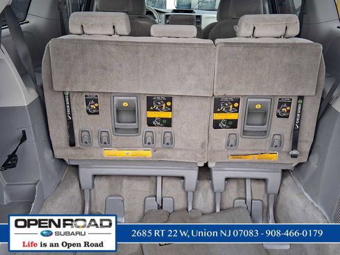Used 2012 Toyota Sienna LE image 9